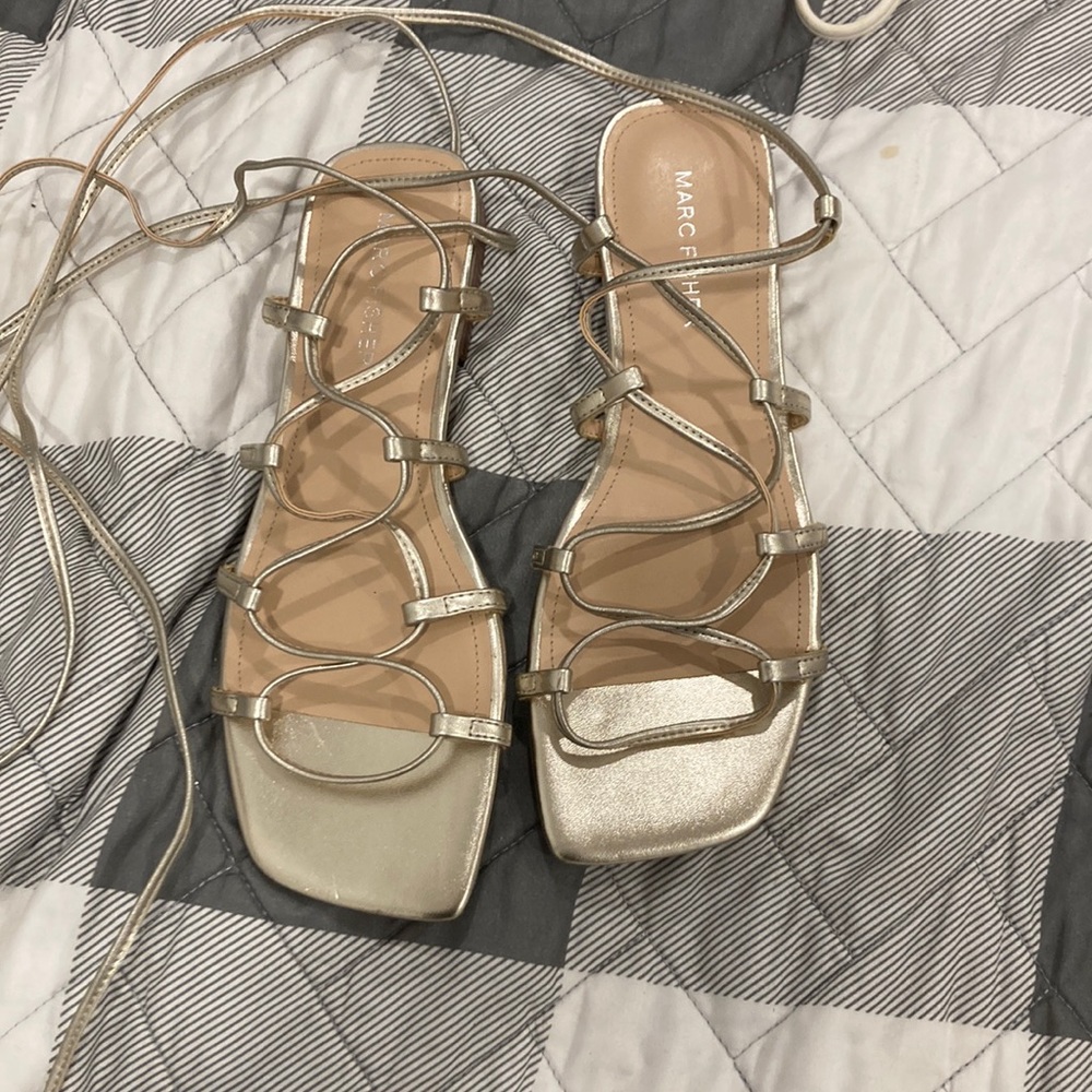 Size 7 1/2 gold sandals